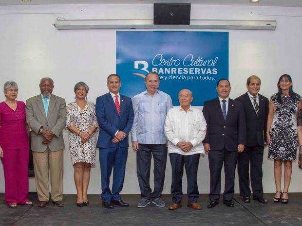 La Embajada de la República de Ecuador inauguró en el Centro Cultural Banreservas una muestra de su cultura que incluye pinturas del maestro Osvaldo Guayasamín, cuatro películas, esculturas, artesanías y otras expresiones artísticas.