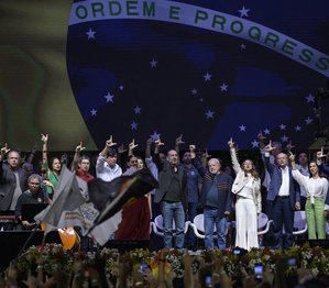 Elecciones en Brasil: las encuestas apuntan a una victoria de Lula, pero Bolsonaro recorta distancias