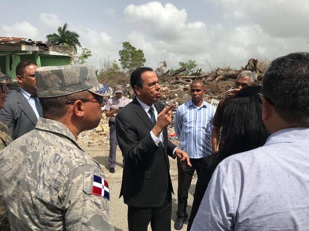 Ministro de Educación, Antonio Peña Mirabal, realizó visita de supervisión a los terrenos adquiridos por el Minerd donde se construirán dos estancias infantiles.