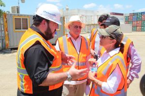 Embajadora de Estados Unidos destaca oportunidades de inversión en Puerto de Manzanillo