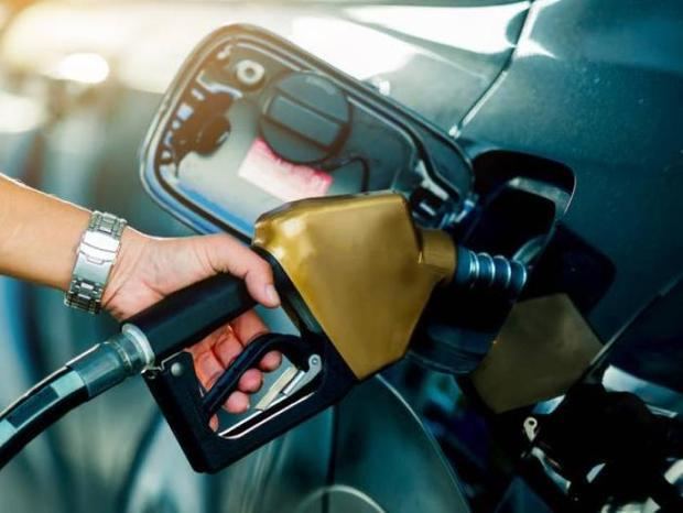 Gobierno congela todos los precios de los combustibles.