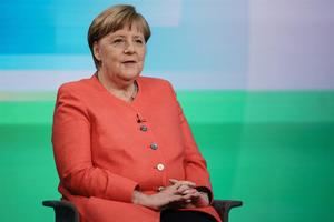 Merkel defiende como 