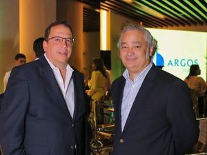 César Veloz y Víctor Bencosme.