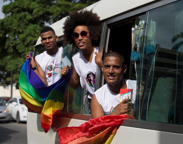 Caravana del Día de Orgullo Gay