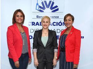 Celestina Sánchez, Zoila Sánchez y Oly Bruno.