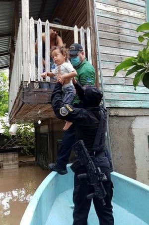 Eta deja 23 muertos y más de 1,6 millones de personas afectadas en Honduras