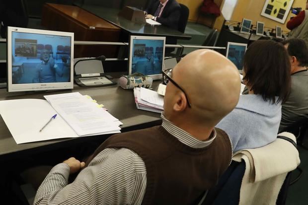 Imagen de archivo de personas en videoconferencia por Zoom.