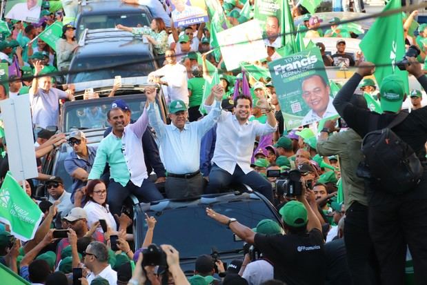 Domingo Contreras, Leonel Fernández y Omar Fernández.