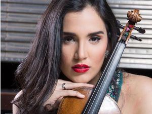 Aisha Syed retorna con éxito al Carnegie Hall de Nueva York