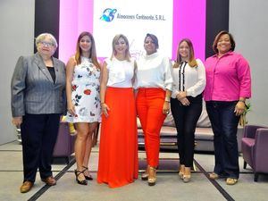 Olga Gómez Cuesta, María Báez, Marbel Lugo, Cristina Alba, Alenny Garabito, y Johanny Gil.