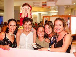 Liliana Ortiz, César Amaris, Salome Amaris, Ana Teresa Amaris, Paulina Forero y Sebastian Forero.