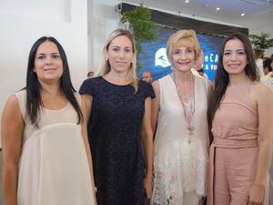 Deyanira Pappaterra, Ana García, Crismeidy Ureña y Susana Villanueva.