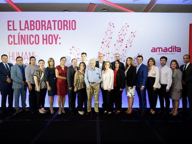 Equipo de Conferencistas.