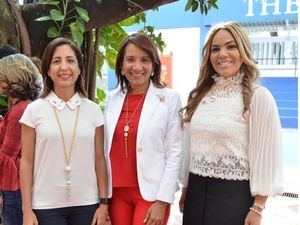 Sandra Tejeda, Zoraima Cuello y Carmen Minaya.