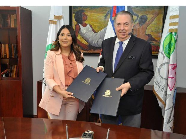 El acuerdo fue firmado por el ministro de Cultura, arquitecto Eduardo Selman, y la presidenta Ejecutiva de CONANI, Kenia Lora Abreu.  