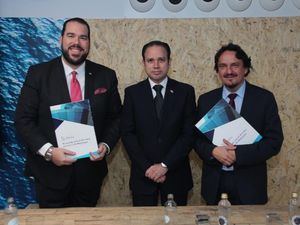 Víctor Gómez Casanova, Hugo Rivera y Antonio Torregrosa Maicas.