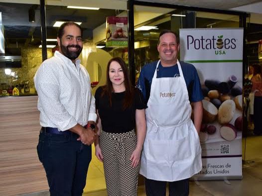 Orlando Camilo, Tatiana Quiros y Chef Luigi.