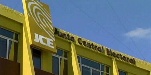 JCE dice ser incompetente para dilucidar recurso a Ley de Partidos ante el TC