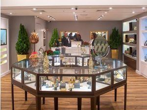 Daniel Espinosa Jewelry inaugura tienda en Blue Mall