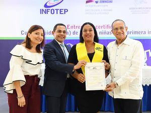 86 mujeres egresaron del programa Cuidador de Niños y Niñas en la Primera Infancia.