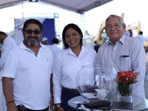 Giuseppe di Cocco, Massiel Vásquez y Radamés de los Santos.