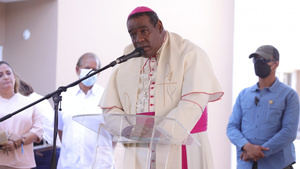 Obispo Castro Marte expresa apoyo al presidente Abinader en preservación de soberanía nacional ante crisis haitiana