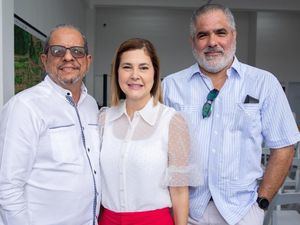 Ernesto Veloz, Claudia García y Samuel Bello.