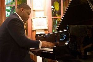 Pianista Omar Ubrí