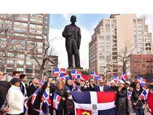 Consulado Dominicano en NY encabeza ofrenda floral a Juan Pablo Duarte