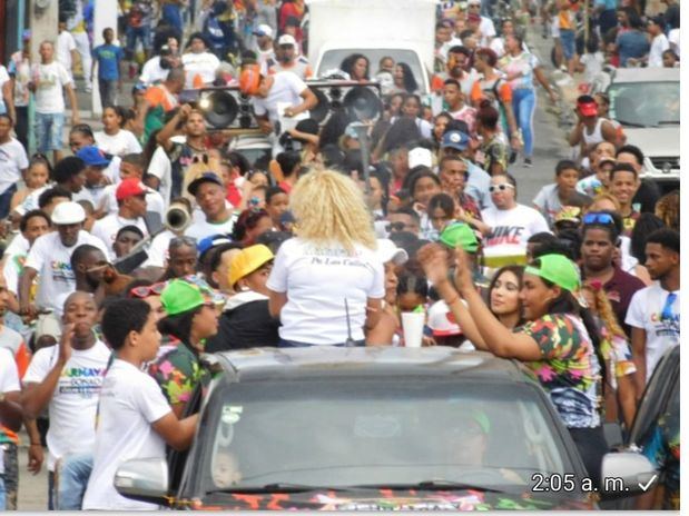  La alegría carnavalesca se sintió en Bonao.