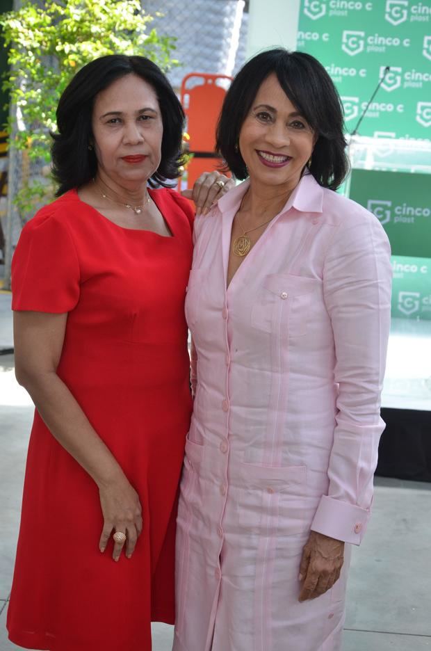 Adelaida Barreiro y Carmen Villar.