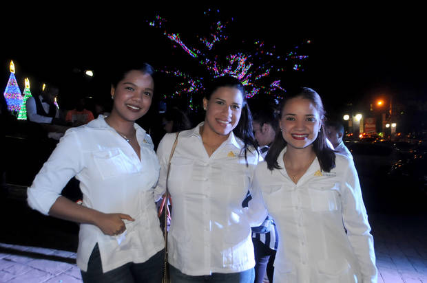 Cementos Cibao realizó encendido del árbol navideño 2017