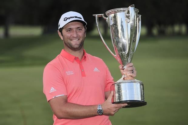 El español Jon Rahm dio una lección de control de sus emociones en los momentos decisivos y este domingo superó al estadounidense Dustin Johnson.