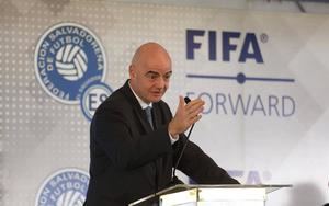 Infantino afirma que ningún partido de fútbol vale más que una vida