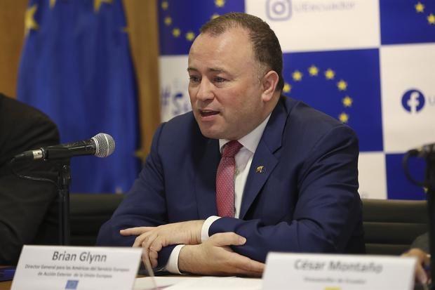 El director general para las américas del Servicio Europeo de Acción Exterior, Brian Glynn, habla ayer en una rueda de prensa en Quito, Ecuador.