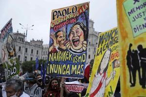 Miles de peruanos marchan en Lima al grito de 