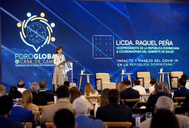 La vicepresidenta de República Dominicana, Raquel Peña, fue registrada este martes, durante su intervención en el Foro Global @ Casa de Campo, en La Romana, República Dominicana.