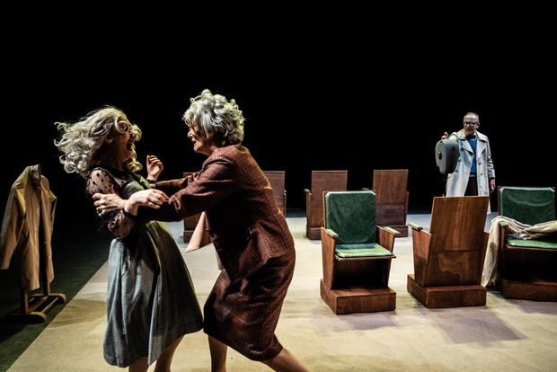 obra teatral 'Bette Davis, ¿estás ahí?', una producción uruguaya escrita y dirigida por Domingo Milesi, que abrirá este viernes el certamen teatral con la participación de cinco países más.
