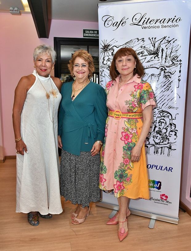 Olga de los Santos, Verónica Sención y Francia de Pérez.