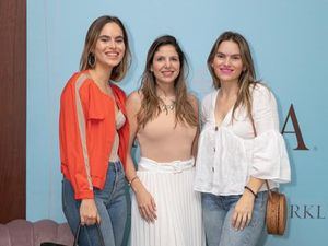 Monika Leschhorn, Nicole Bournigal, Karla Leschhorn.
