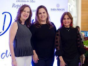 Jacqueline Leyba, Sophie Santoni y Carmen Guzmán.