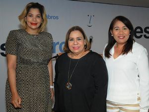 Hilaria Hilario, Mirna Pimentel y Martha García de Belliard.