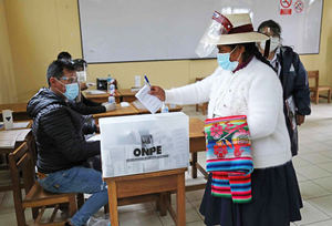 Gane quien gane, en Perú ganan los conservadores
 

 