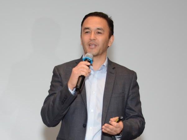 Director de Latam de Salesforce, Carlos Kamimura, durante su presentación sobre la Cuarta Revolución Digital.