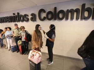 Colombia casi duplica en un d&#237;a sus casos de coronavirus, que ascienden a 45 