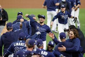 Brosseau pega un jonrón ganador y los Rays jugarán la Serie de Campeonato con los Astros