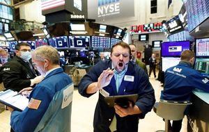 Wall Street cae por falta de acuerdo sobre ley fiscal y el Dow cede un 3 %