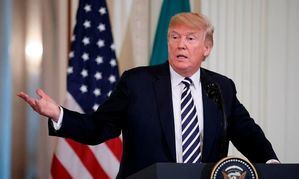 Trump deja de llamar "virus chino" al coronavirus