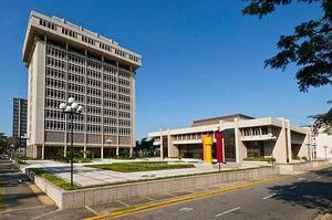 El Banco Central realiza donaciones al COE y al Hospital General Plaza de la Salud