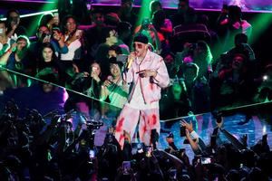 El segundo disco Bad Bunny impone marca entre los discos en español más vendidos